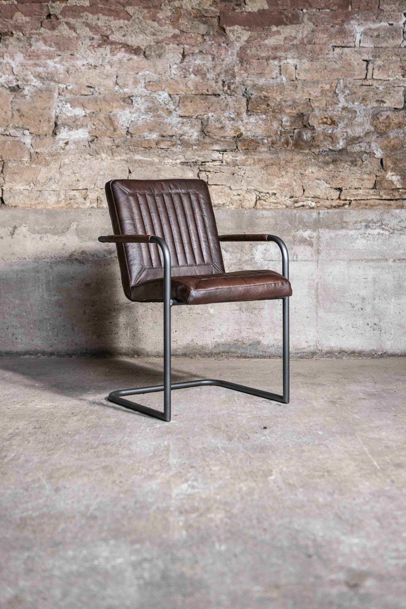 Eleganter Freischwinger Stuhl CADI aus Leder in Braun