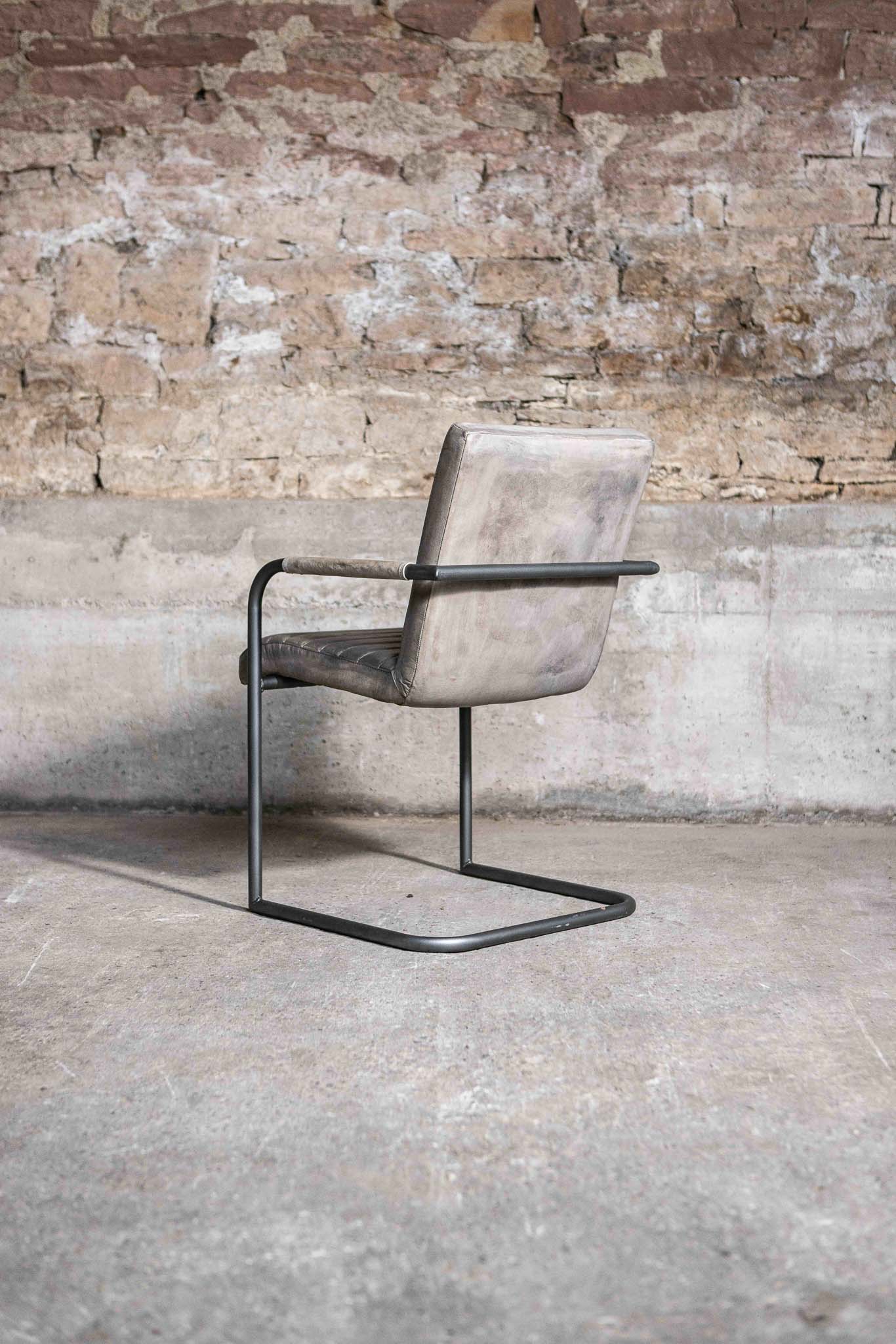 Eleganter Freischwinger Stuhl SINATRA aus Leder in Grau