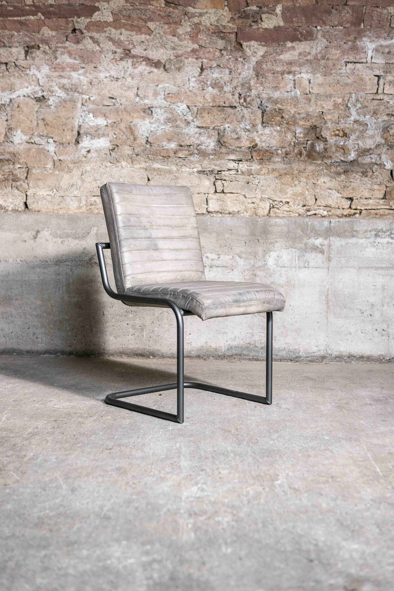Freischwinger „Sinatra“ aus echtem Büffelleder in Grau, Industrial Design