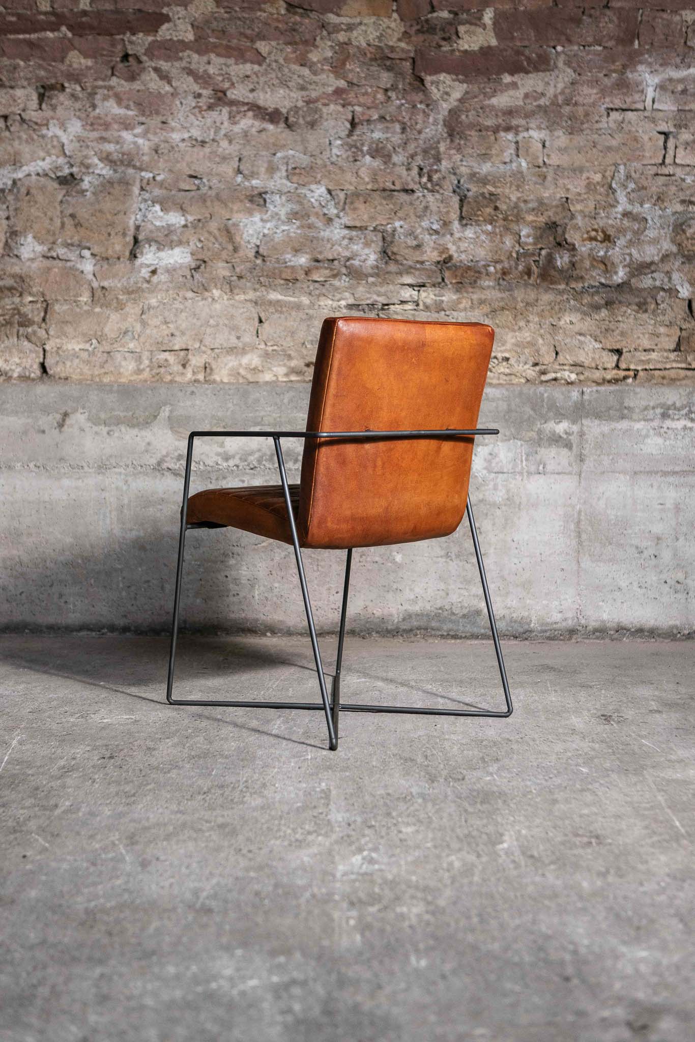 Designstuhl SINATRA aus Leder in Cognac