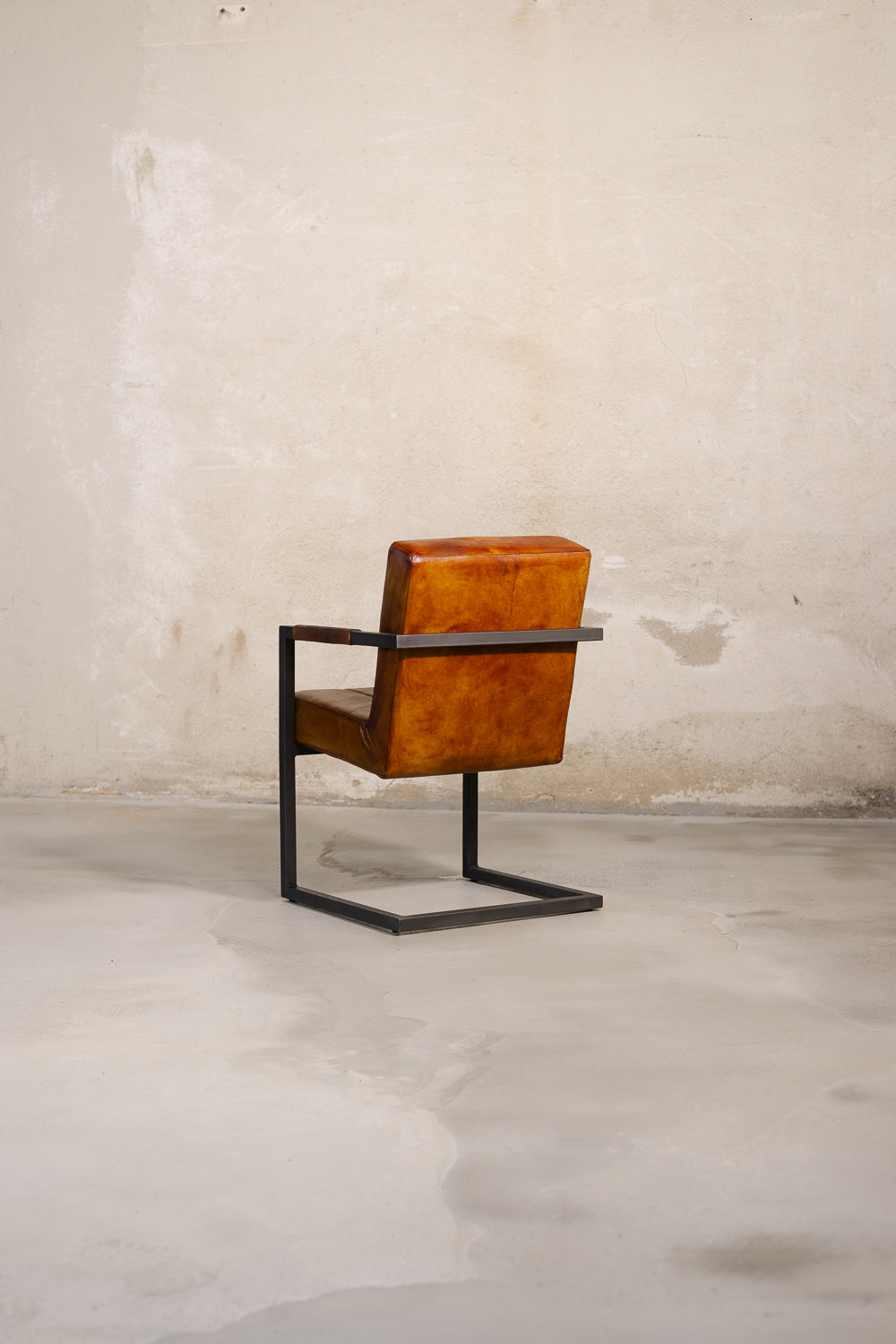 Basie Stuhl COOPER – Eckig - Klassisch Cognac
