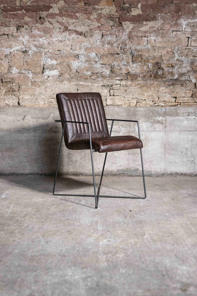 Designer Stuhl CADI aus Leder in Braun
