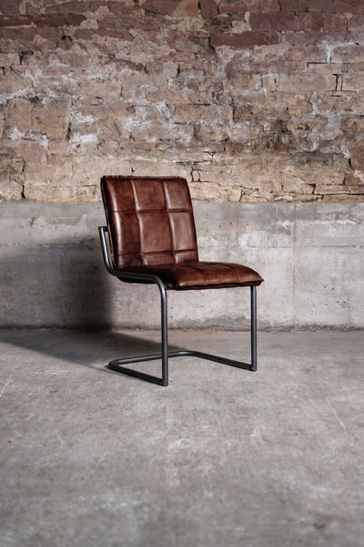 Freischwinger „Goodman“ ohne Armlehne aus Büffelleder in Braun, Industrial Design
