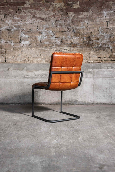 Eleganter Freischwinger Stuhl GOODMAN aus Leder in Cognac