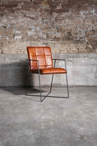 Designstuhl Goodman aus Leder in Cognac
