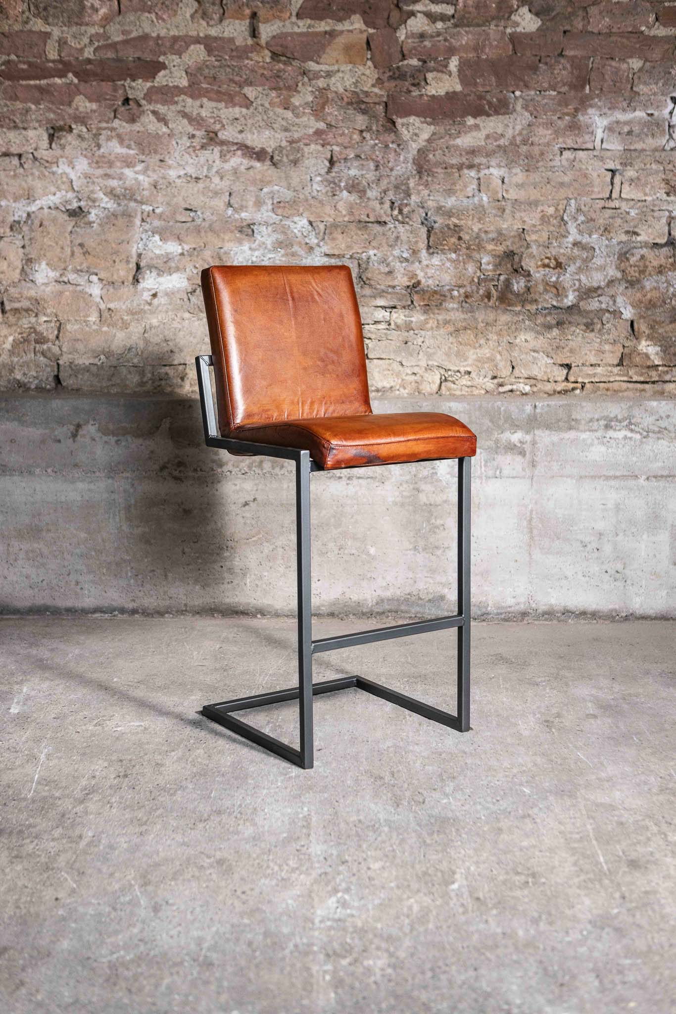 Barhocker JASPAR aus Leder in Cognac