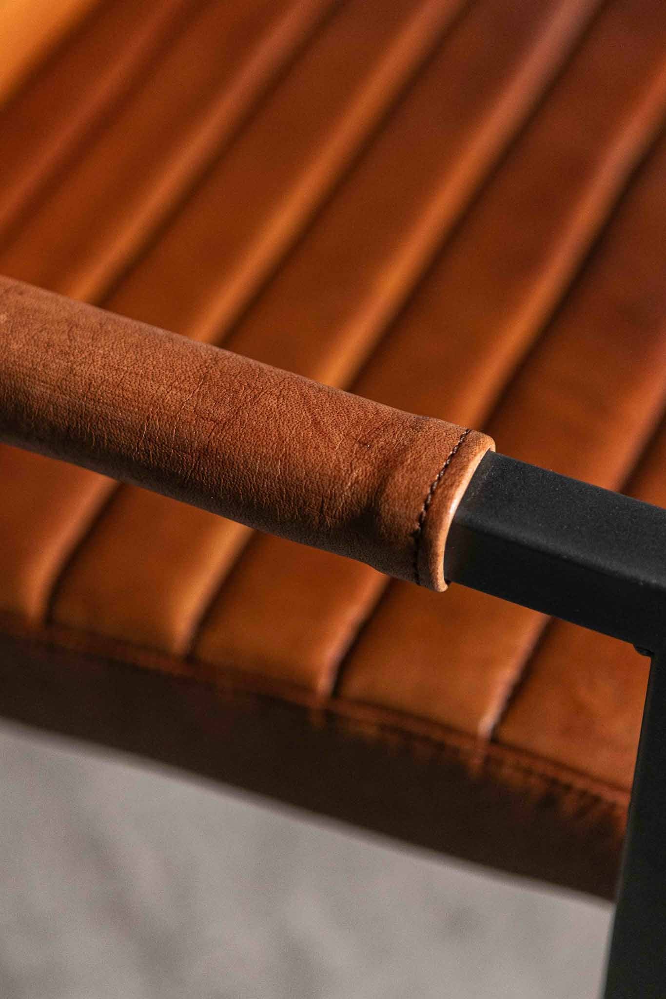 Freischwinger Stuhl SINATRA aus Leder in Cognac