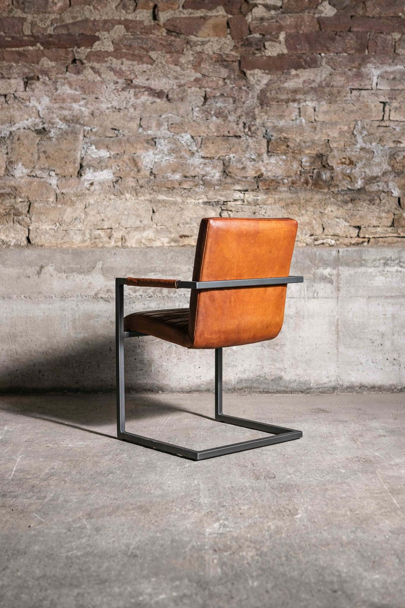 Freischwinger Stuhl SINATRA aus Leder in Cognac
