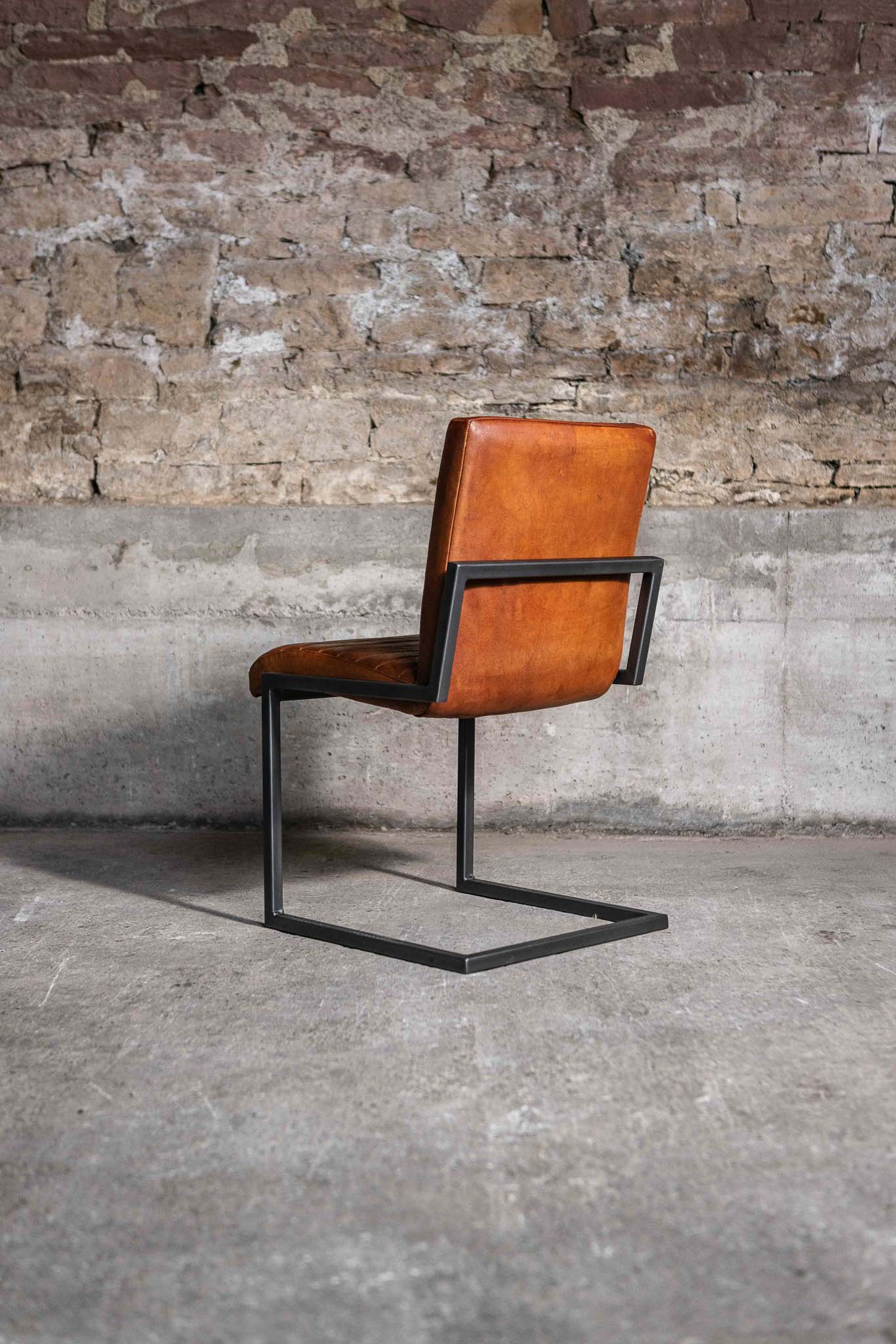 Freischwinger Stuhl SINATRA – Eckig – Ohne Armlehne Cognac