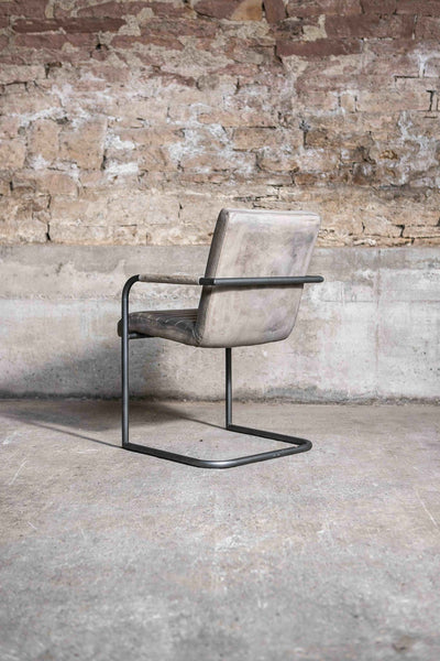 Eleganter Freischwinger Stuhl SINATRA aus Leder in Grau