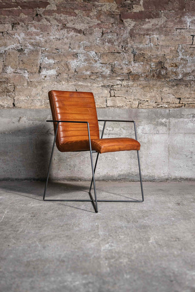 Freischwinger „Sinatra“ aus echtem Büffelleder in Cognac, minimalistisches Design