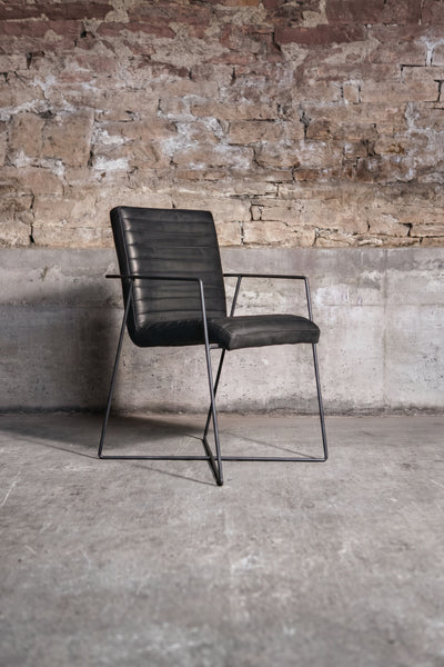 Designstuhl „Sinatra“ aus Büffelleder in Schwarz, Industrial Design